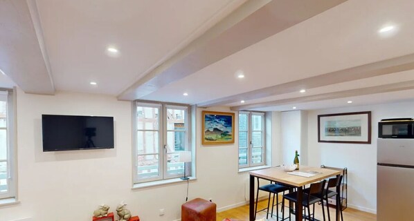 Interior - Le Repère de Popeye | Beautiful Apartment | Honfleur | 4 Guests (Honfleur)