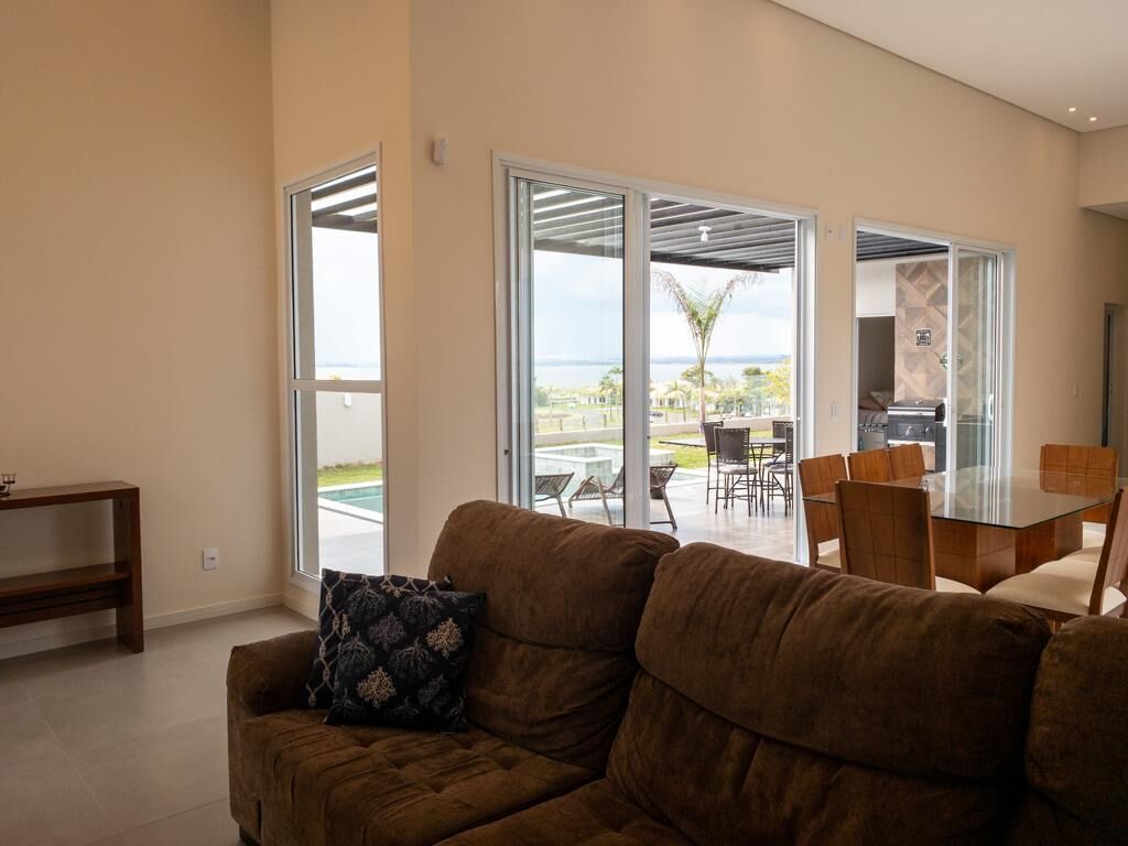 Graciosa - Piscina com Vista Para Represa e Clube