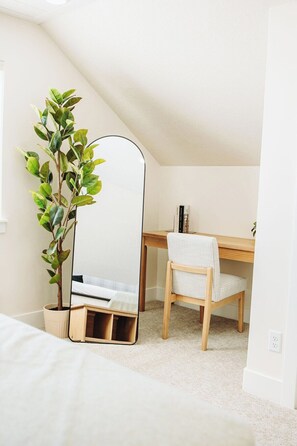 3 bedrooms, travel cot, WiFi, bed sheets