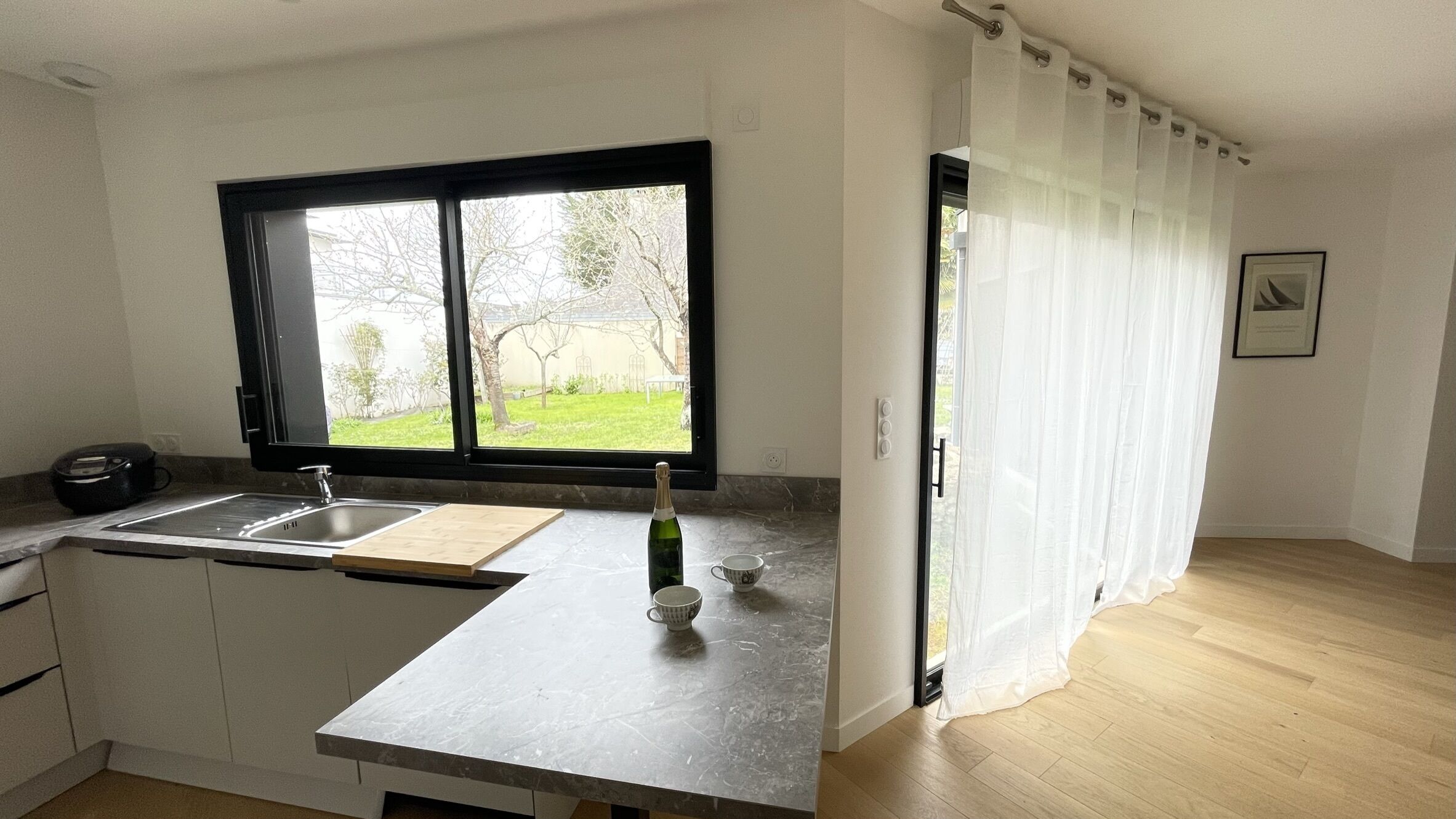 Ground floor apartment in a quiet area, port, stadium and town center on foot