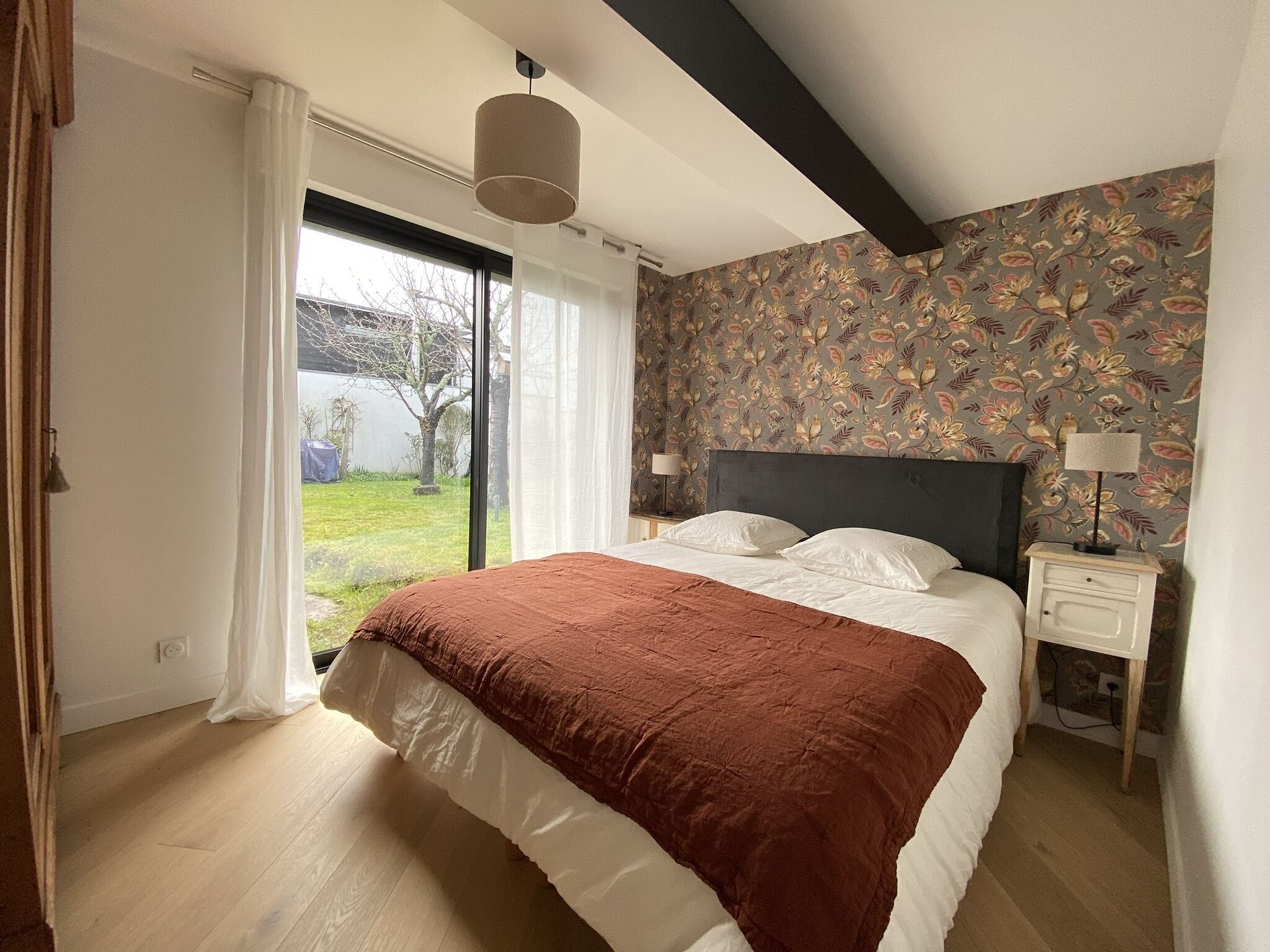 Ground floor apartment in a quiet area, port, stadium and town center on foot