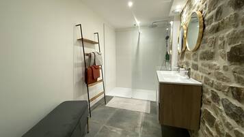 Hair dryer, towels, soap, shampoo