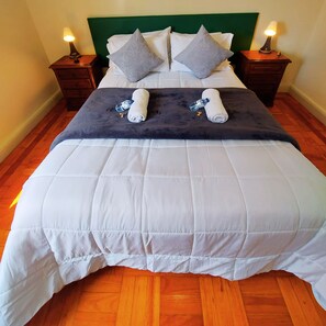 Premium bedding, memory foam beds, individually decorated - Imaculada 1 (Braga)