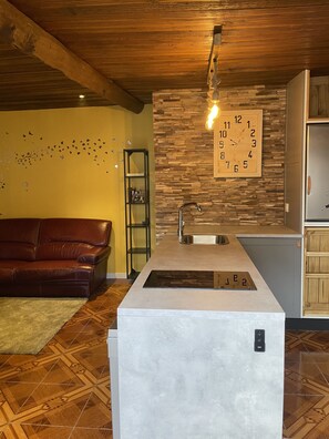 Interior - Gîte Cocooning à Proximité des Cascades, des Lacs, des Sites Naturels à Visiter (Monnet-la-ville)