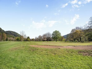 Golf - 2 bedroom accommodation in Betwys-y-Coed (Betwys-y-Coed)