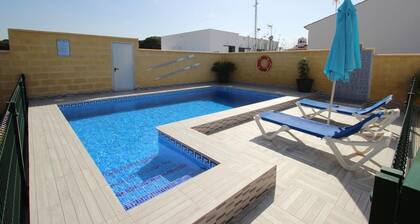 private Pool, nice porch with sunloungers, quiet area - Casa Melli -