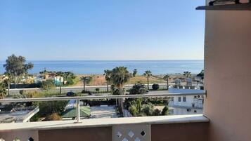 Minibar, schallisolierte Zimmer, Zustellbetten, WLAN