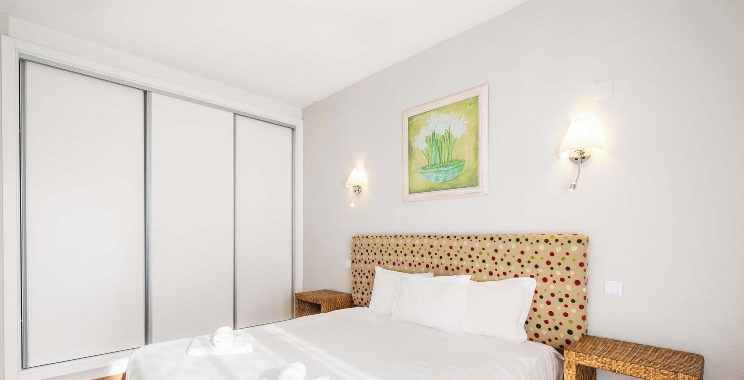 1 多间卧室、熨斗/熨衣板、免费 WiFi、床单