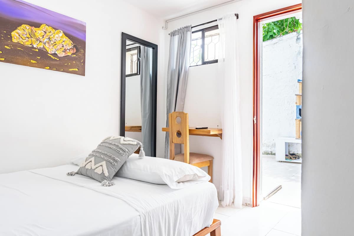 Standard-Doppelzimmer (Oro) | Hochwertige Bettwaren, Select-Comfort-Betten, individuell dekoriert