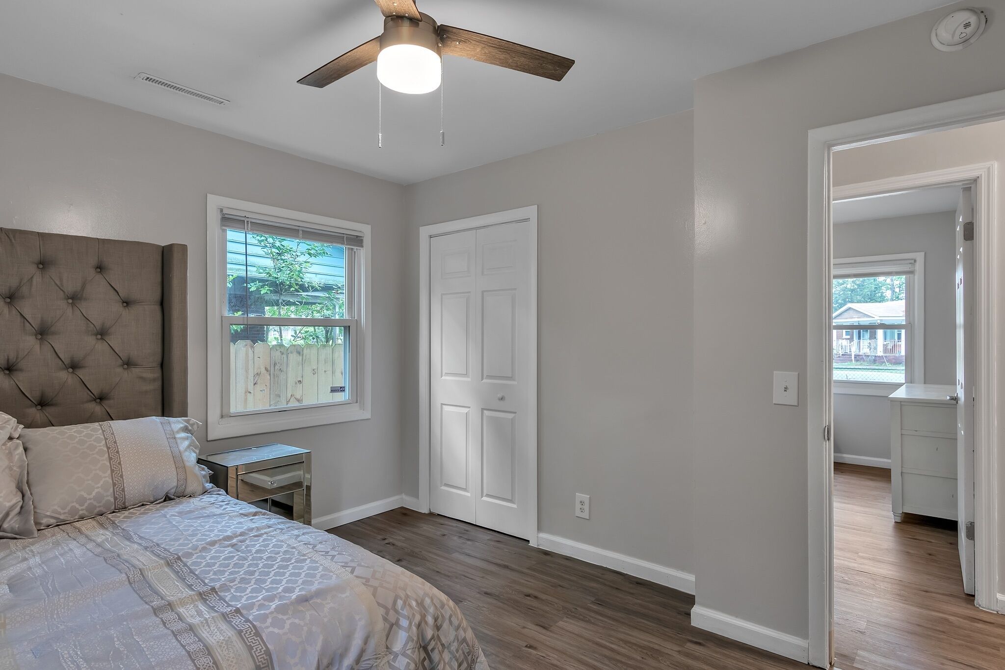 Cozy and Peaceful - Great Outdoor space by RedAwning