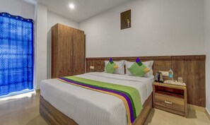 1 bedroom, desk, iron/ironing board, bed sheets