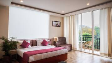 Phòng Premium | Két bảo mật tại phòng, truy cập Internet không dây miễn phí