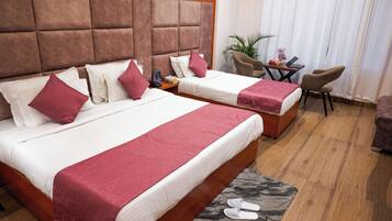 Mountain View Junior Suite | In-room safe, free WiFi, bed sheets