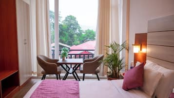 Mountain View Deluxe Room | In-room safe, free WiFi, bed sheets