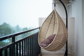 Mountain View Platinum with Private Balcony | Balcony view