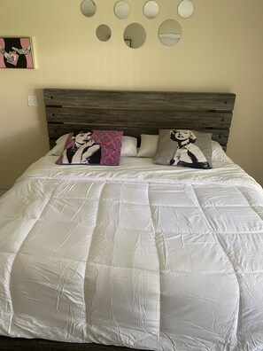 3 bedrooms, WiFi, bed sheets