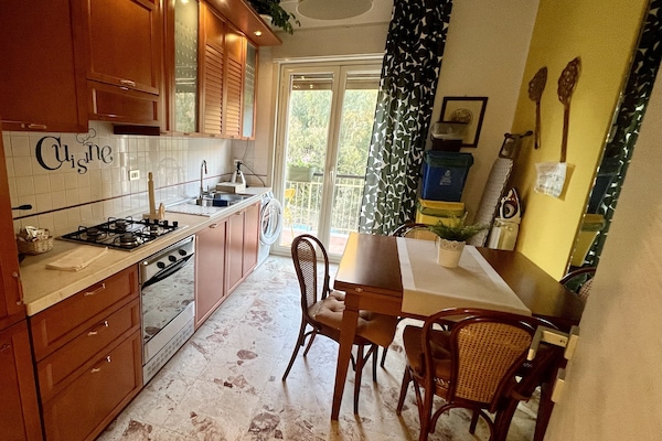 Frigorifero, forno, piano cottura, lavastoviglie