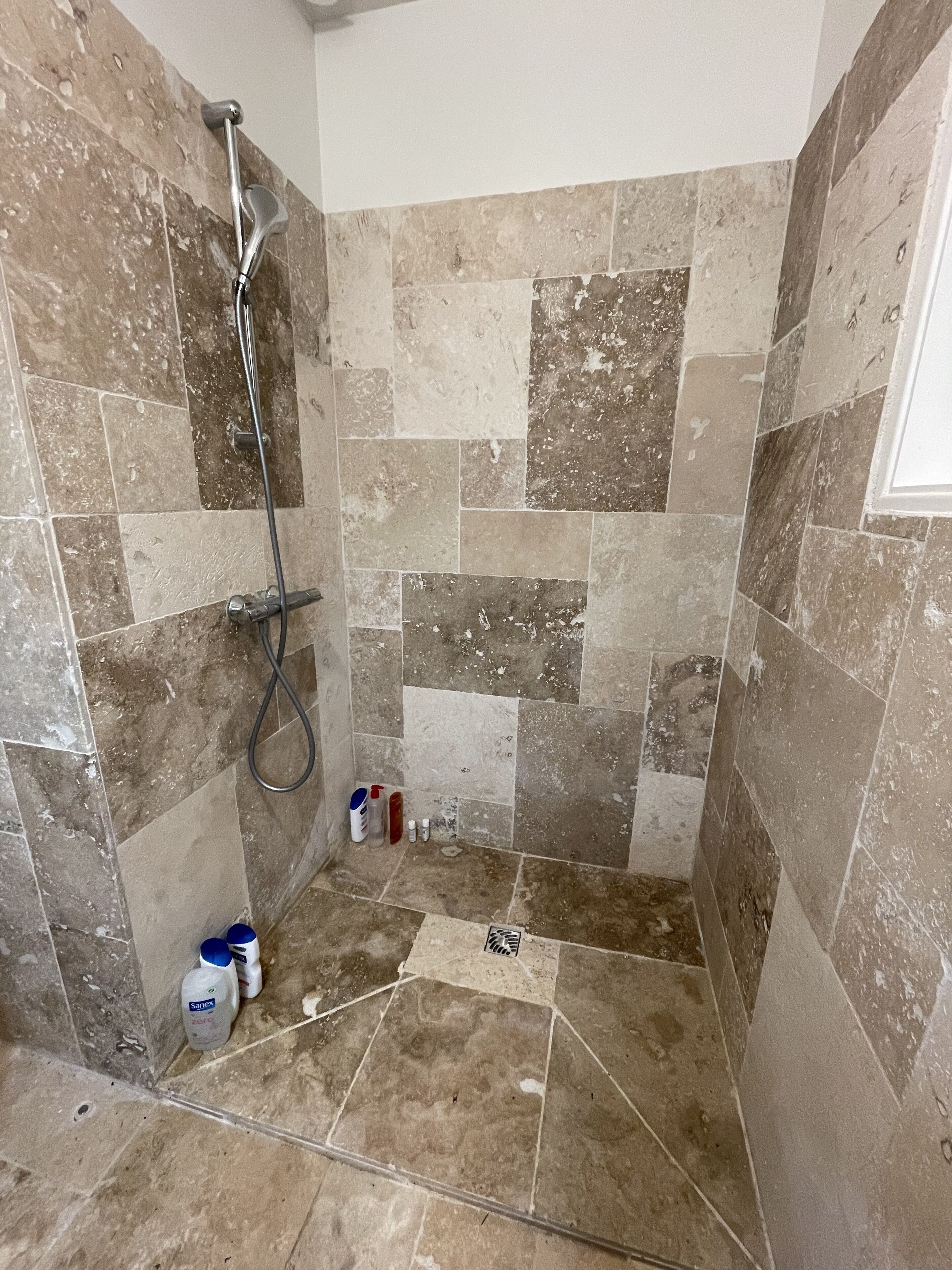 Cottage Chaleureux Avec Piscine Chauffée au Coeur du Beaujolais Vert