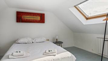 2 bedrooms, WiFi, bed sheets