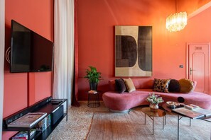 Televisor intel·ligent i estèreo 