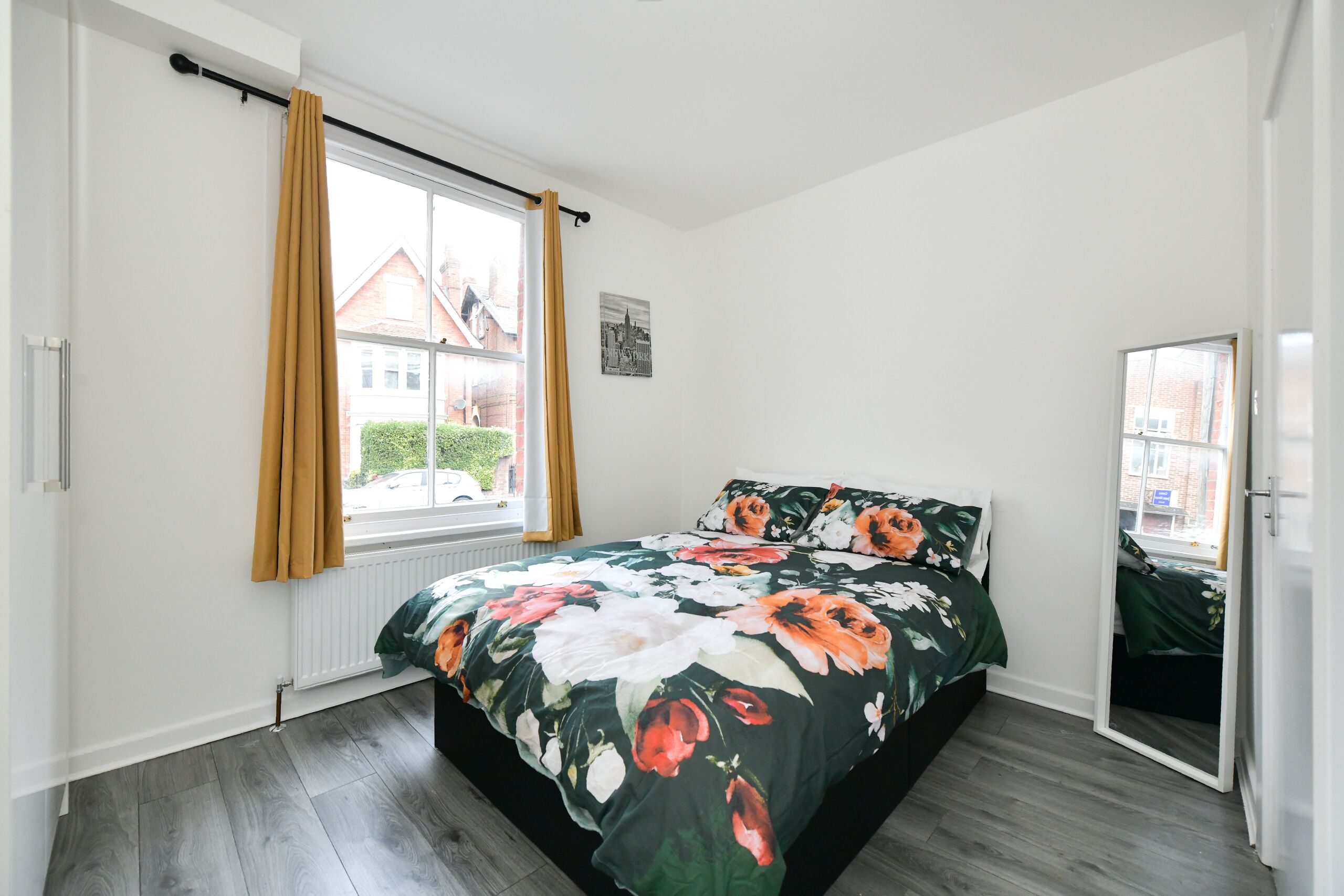 Lovely Double Bed Studio  - Reading Town Centre