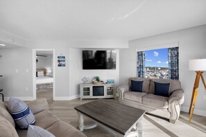 Smart TV, chimenea y videojuegos