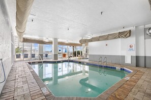 Innenpool, beheizter Pool
