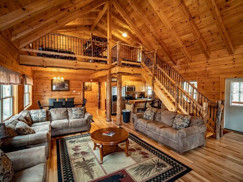 Bear Fork Lodge by The Inn & Spa at Cedar Falls