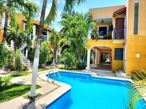 Front of property - Hotel el acuario (Playa del Carmen)