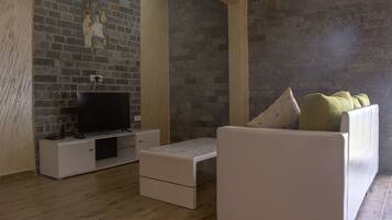 Deluxe Apartment | Living area