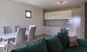 Superior Apartment | In-room dining - Villa Das (Kovacka Dolina)