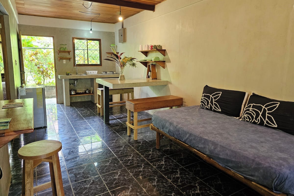 Wifi gratis y ropa de cama
