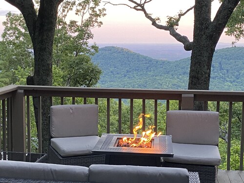 Beautiful Views, Arcade, Shuffleboard, Pinball, 4BR 3BA - 3 King Beds