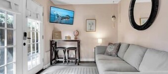 Hillside Hideaway • Fast Wifi • Hot Tub