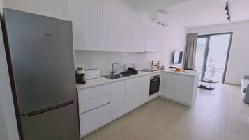 Fridge, oven, dishwasher, electric kettle