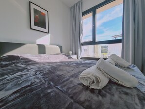 2 bedrooms, iron/ironing board, free WiFi, bed sheets