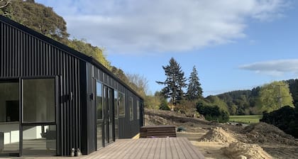 Herbert Forest Retreat 15 min from Oamaru, H/tub and MTB tracks