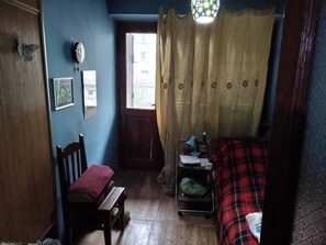 3 عدّة غرف نوم وواي فاي وملاءات أسرّة