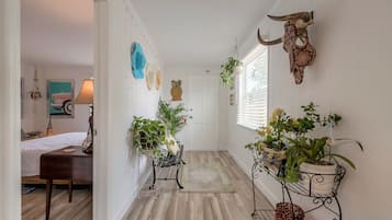 3 多间卧室、办公桌、熨斗/熨衣板、旅行婴儿床