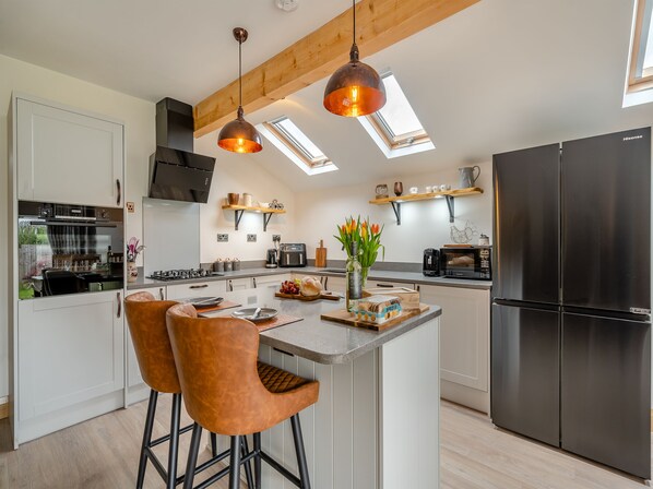 Dishwasher, high chair - 2 bedroom accommodation in Pilling, near Preston (Pilling, near Preston)