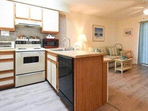 Refrigerador, microondas, parrilla de estufa y lavavajillas 