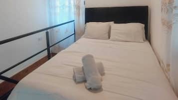 Casa de árbol básica | Ropa de cama de alta calidad, edredón y decoración personalizada