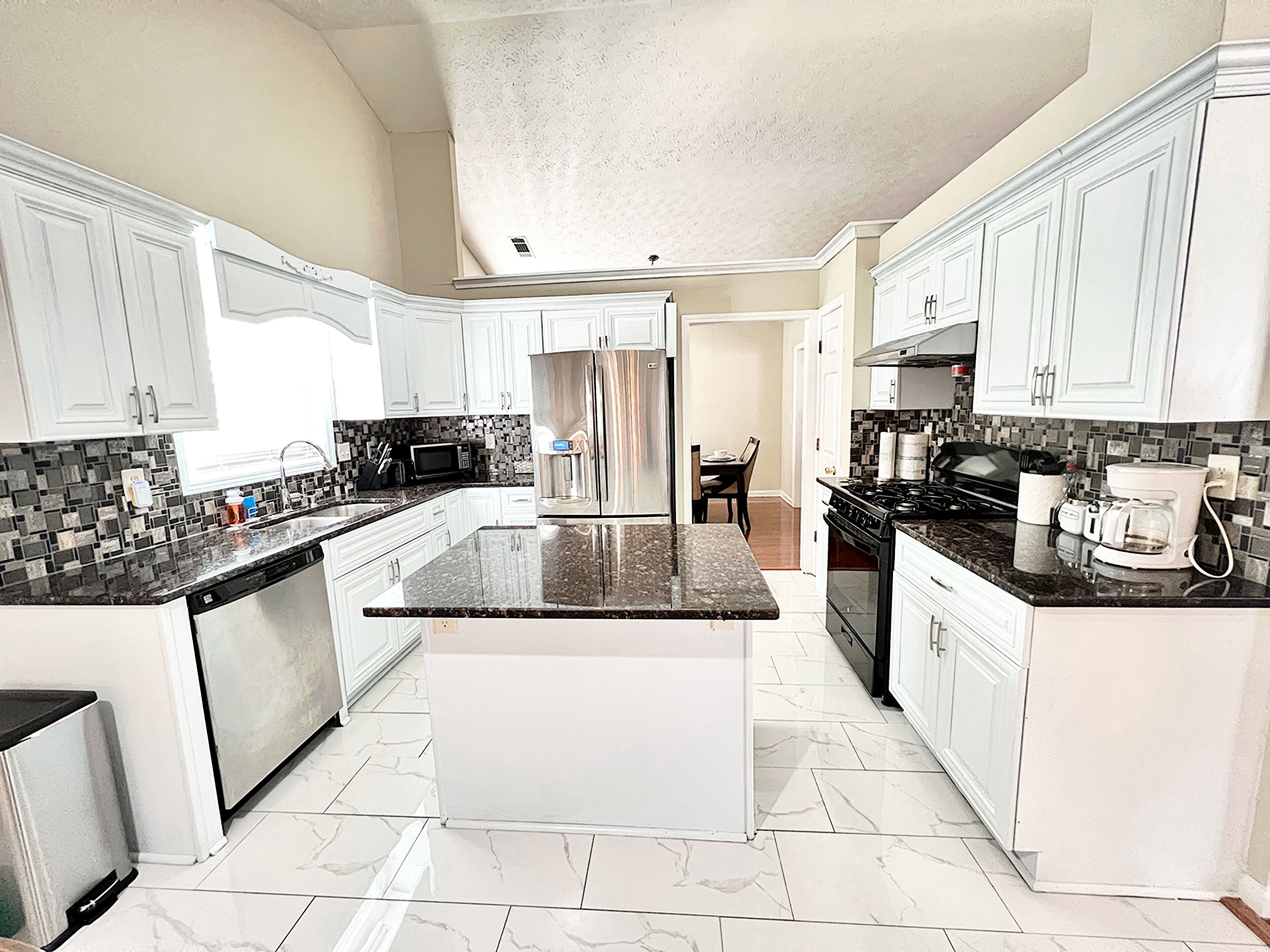 Cozy & Spacious 4 BR/3 Bath Sweet Home in Duluth