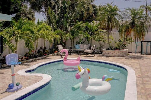 The Luxury Golf Cart Hideaway at IRB - Golf Cart Peaceful hideaway at the Beach