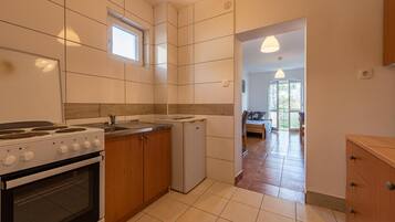 Refrigerador, horno y parrilla de estufa