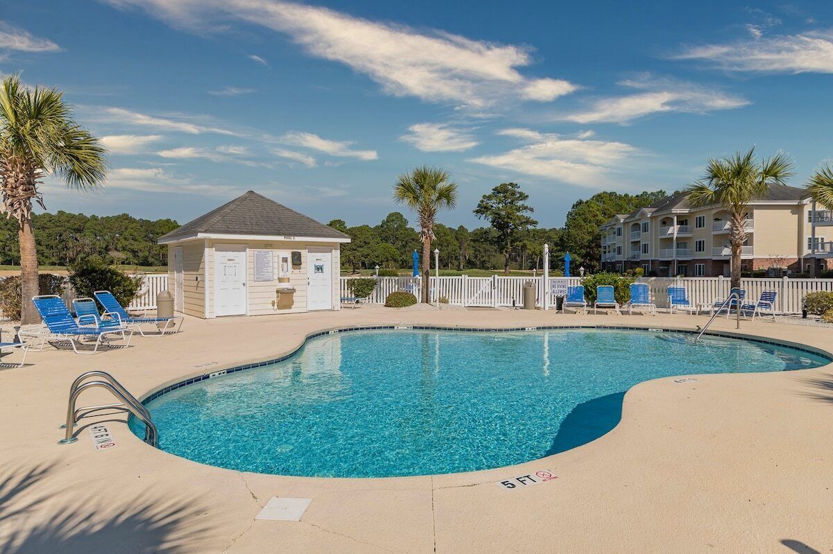 Spacious Condo Near Beach, Golf Course, Pool