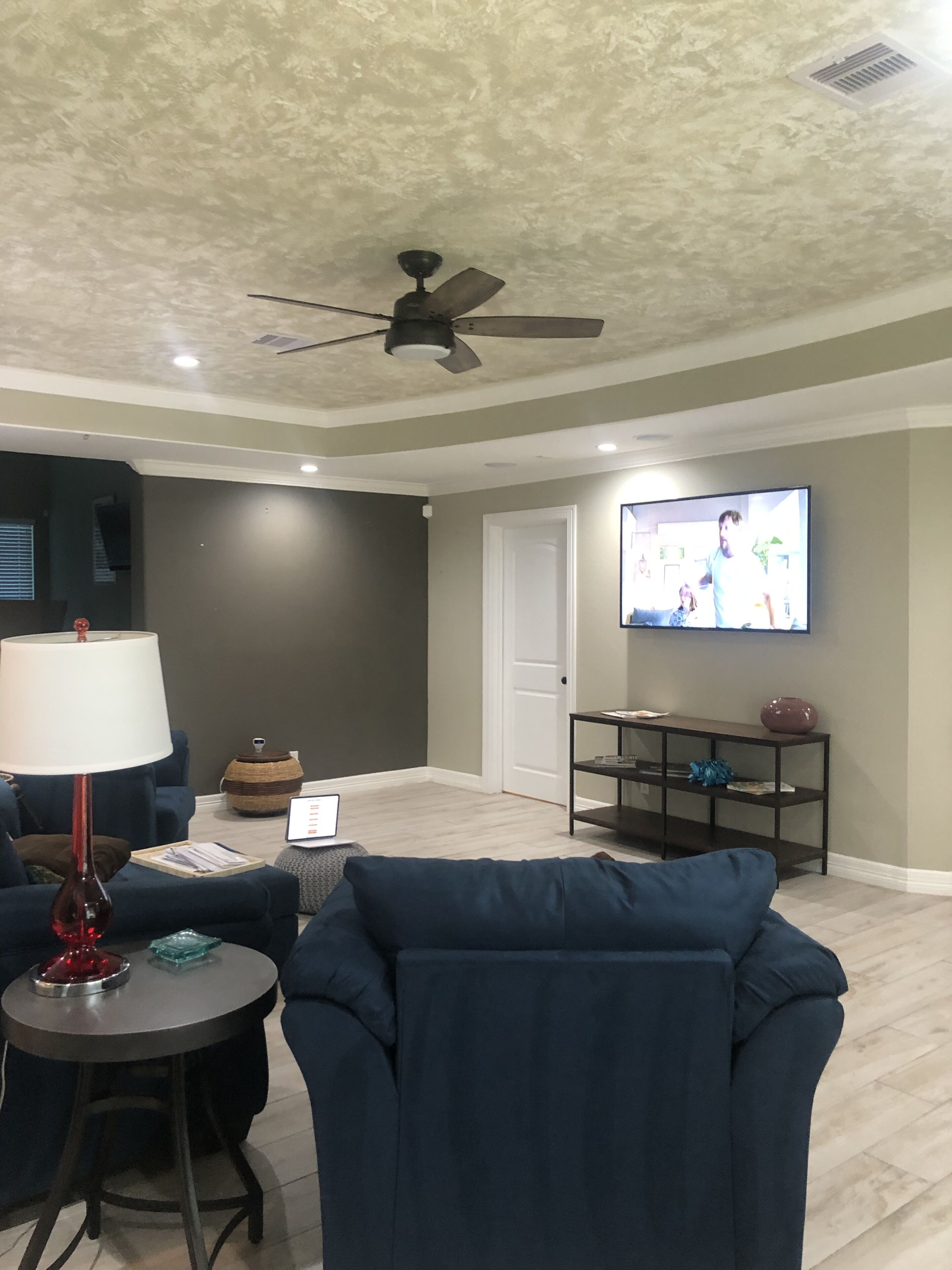 Perfect for roommates and dogs