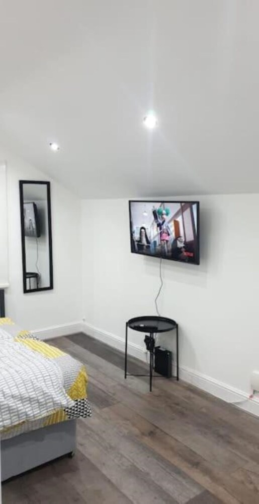 stylish 4 bedroom flat in Thornton Heath Bensham Manor Vrbo