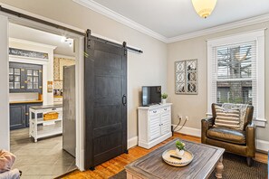 Smart-tv en een open haard