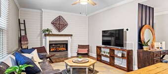 Nooga Nest - Charming 4BD, 2BA - 8 Mins From Downtown